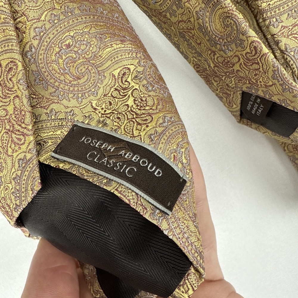 Joseph Abboud Men's Yellow & Silver & Red Paisley Silk‎ Neck Tie $118